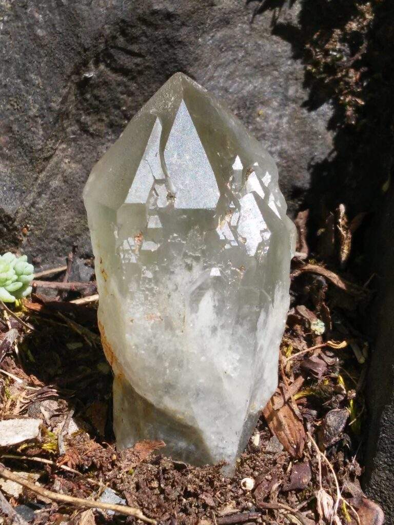 Prasiolita Catedral en tierra